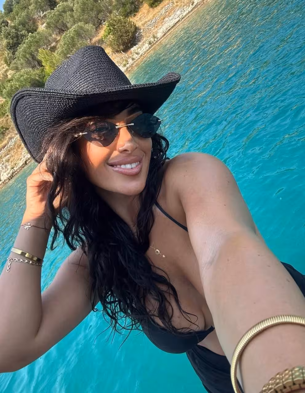 Visit Lady's Profile
