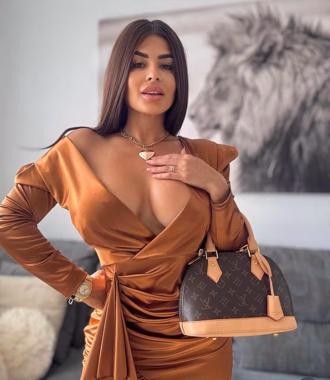 Browse Lady's Information