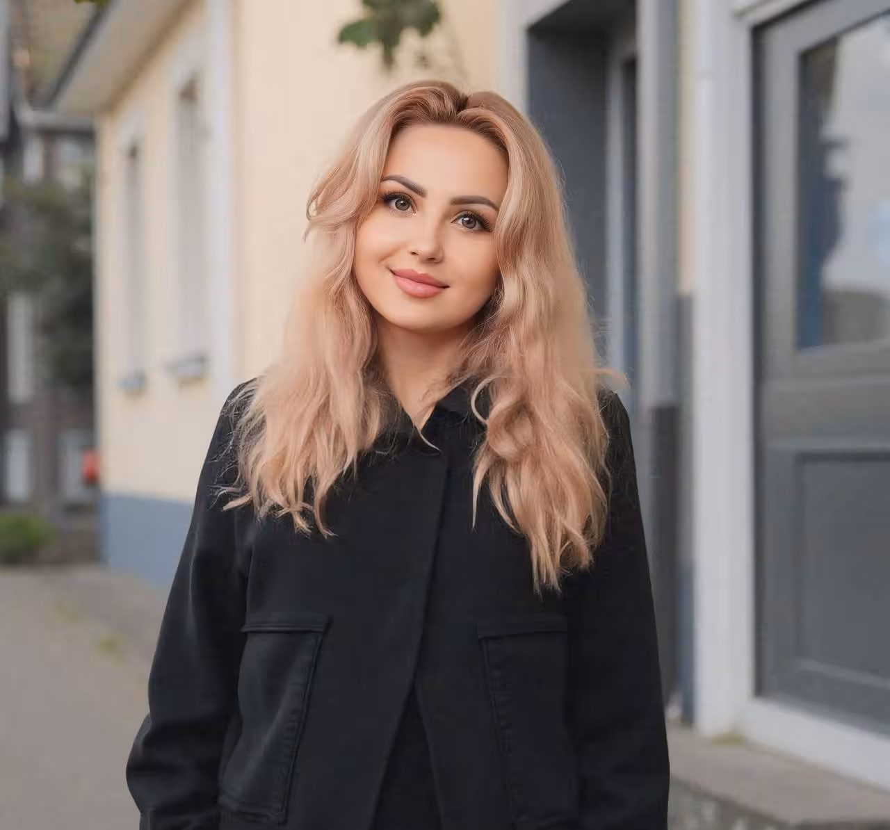 Visit Lady's Profile