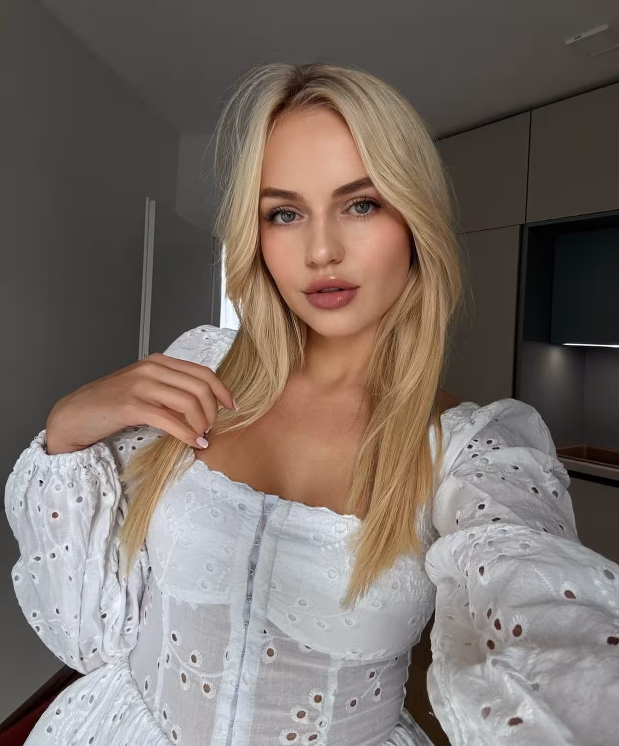 Yana russian women dating