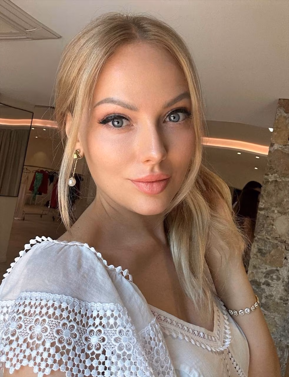 Visit Lady's Profile