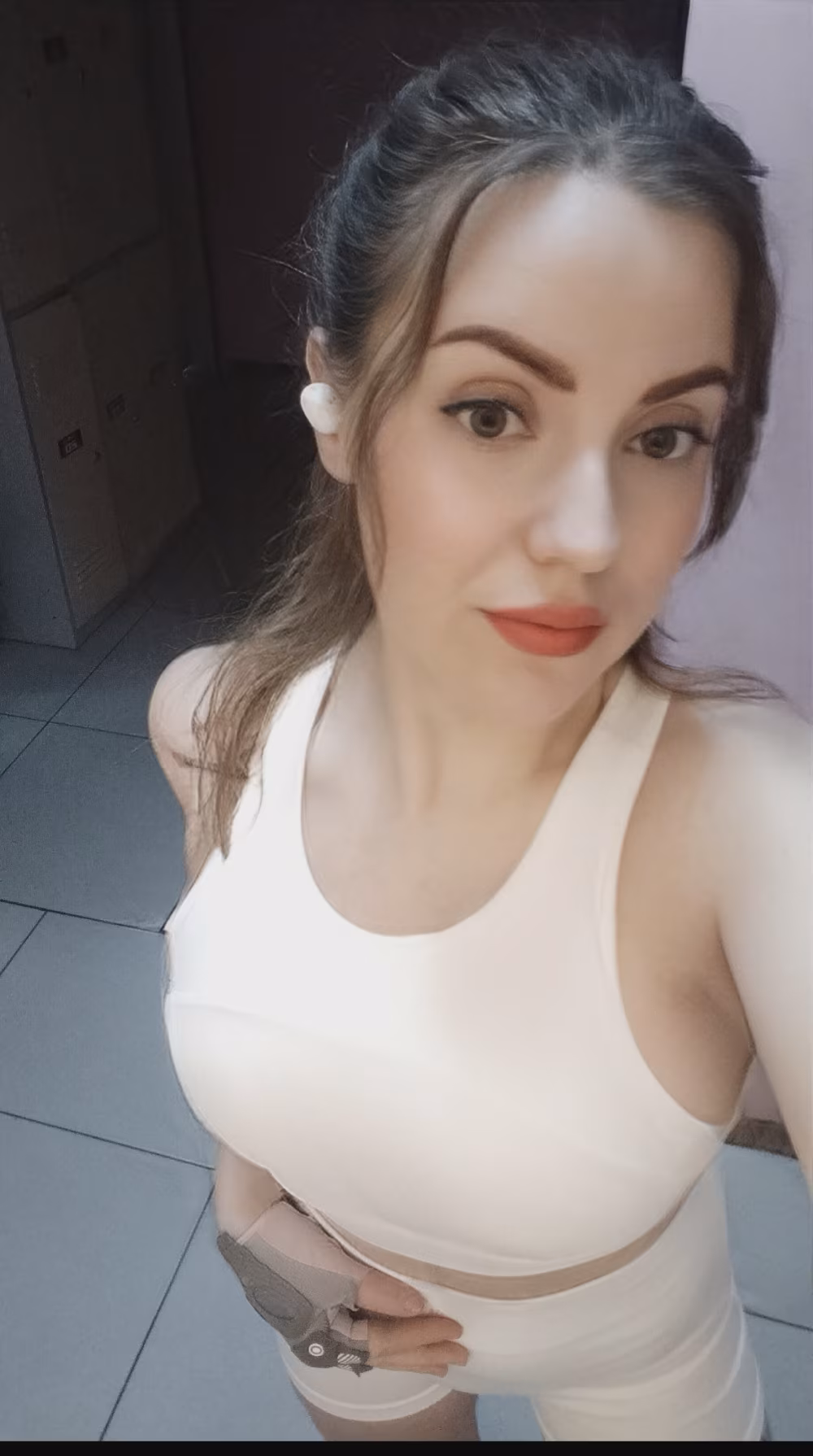 Visit Lady's Profile