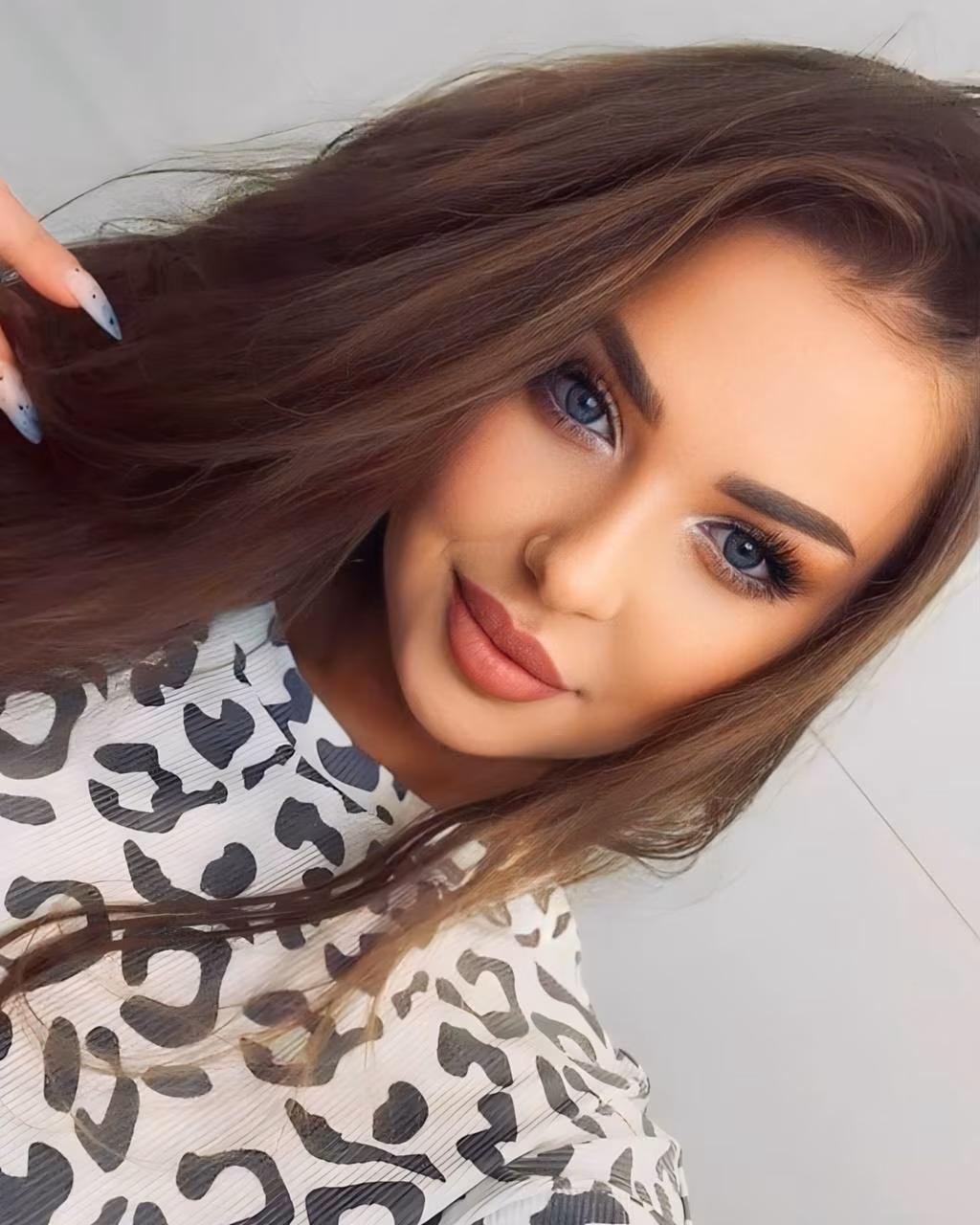 Discover Her Profile