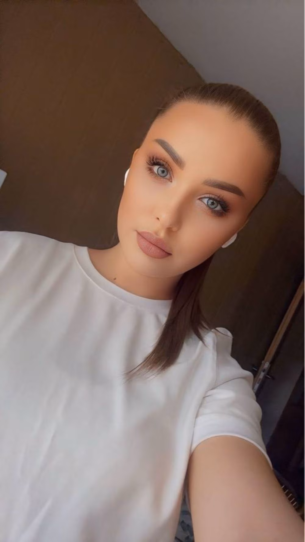 Open Woman's Profile
