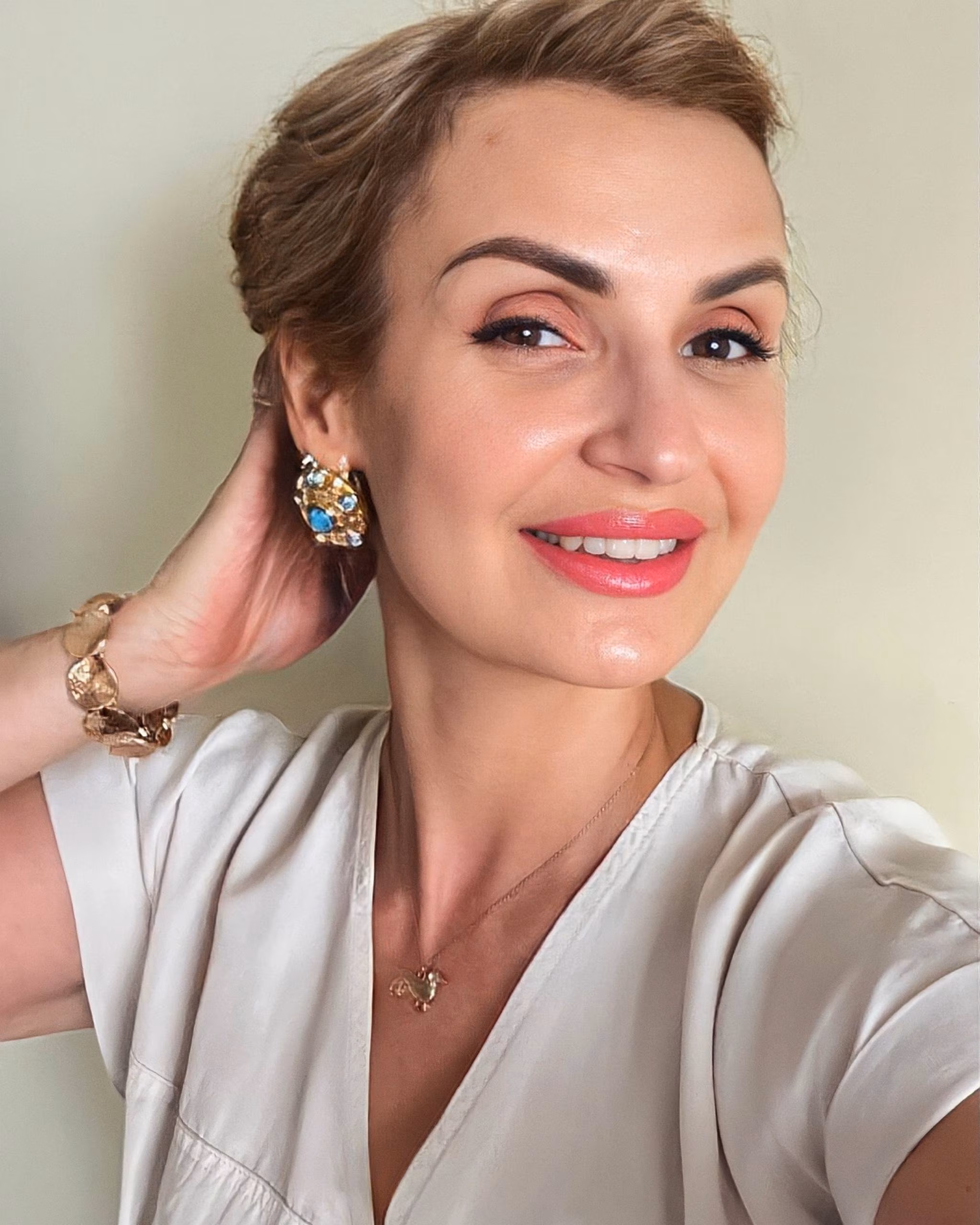 Open Woman's Profile