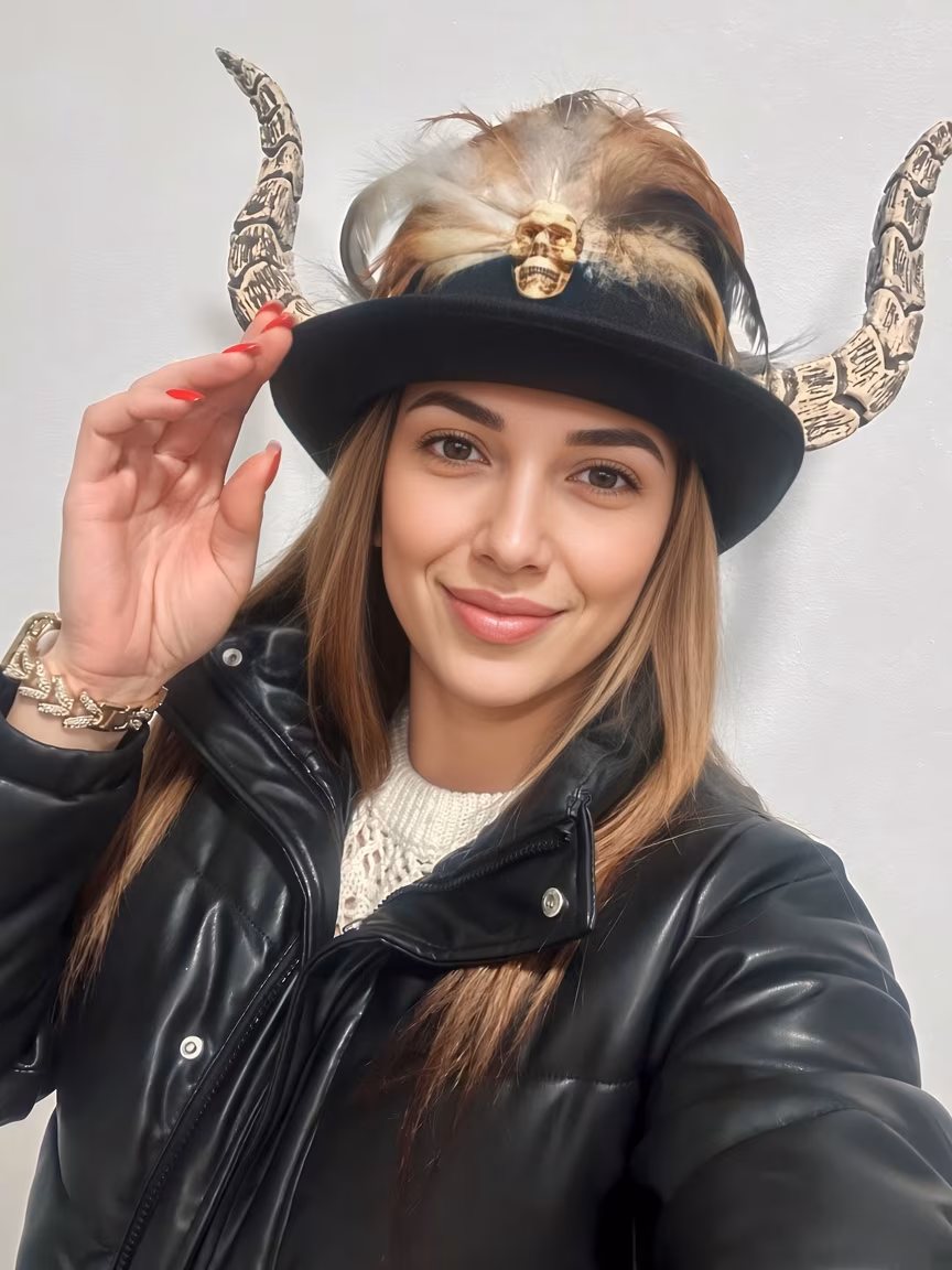 Visit Lady's Profile