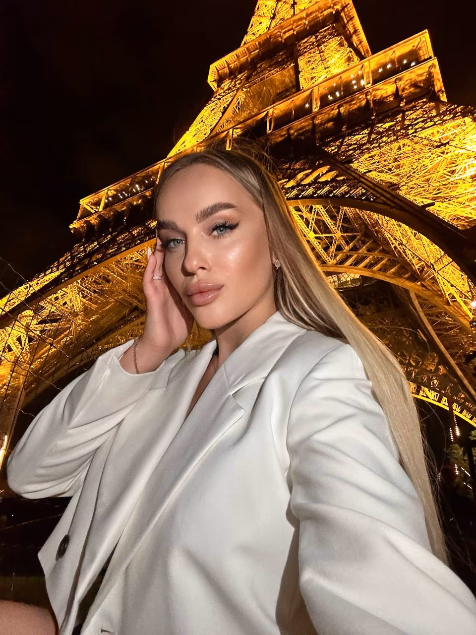 Visit Lady's Profile