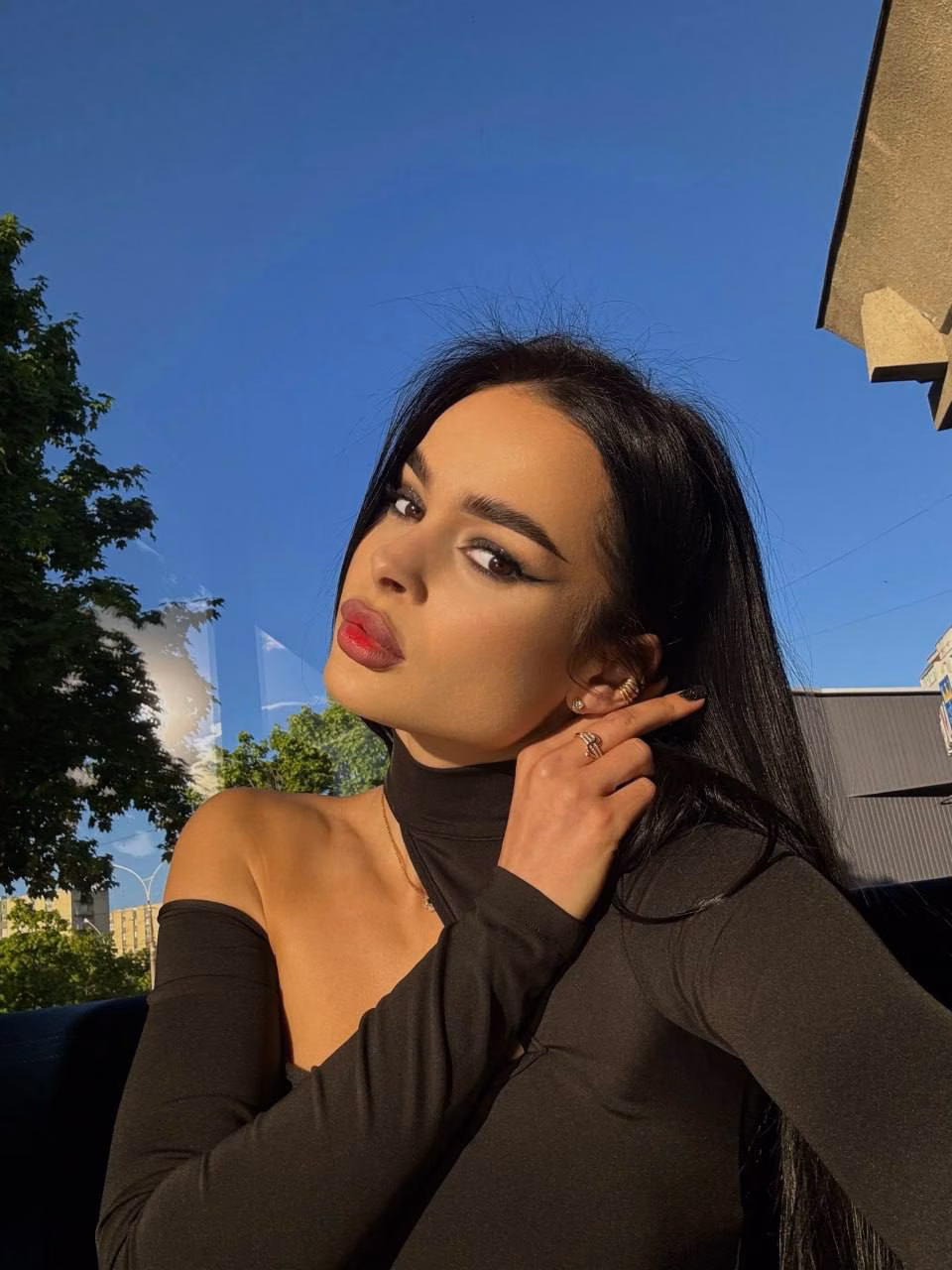 Open Woman's Profile