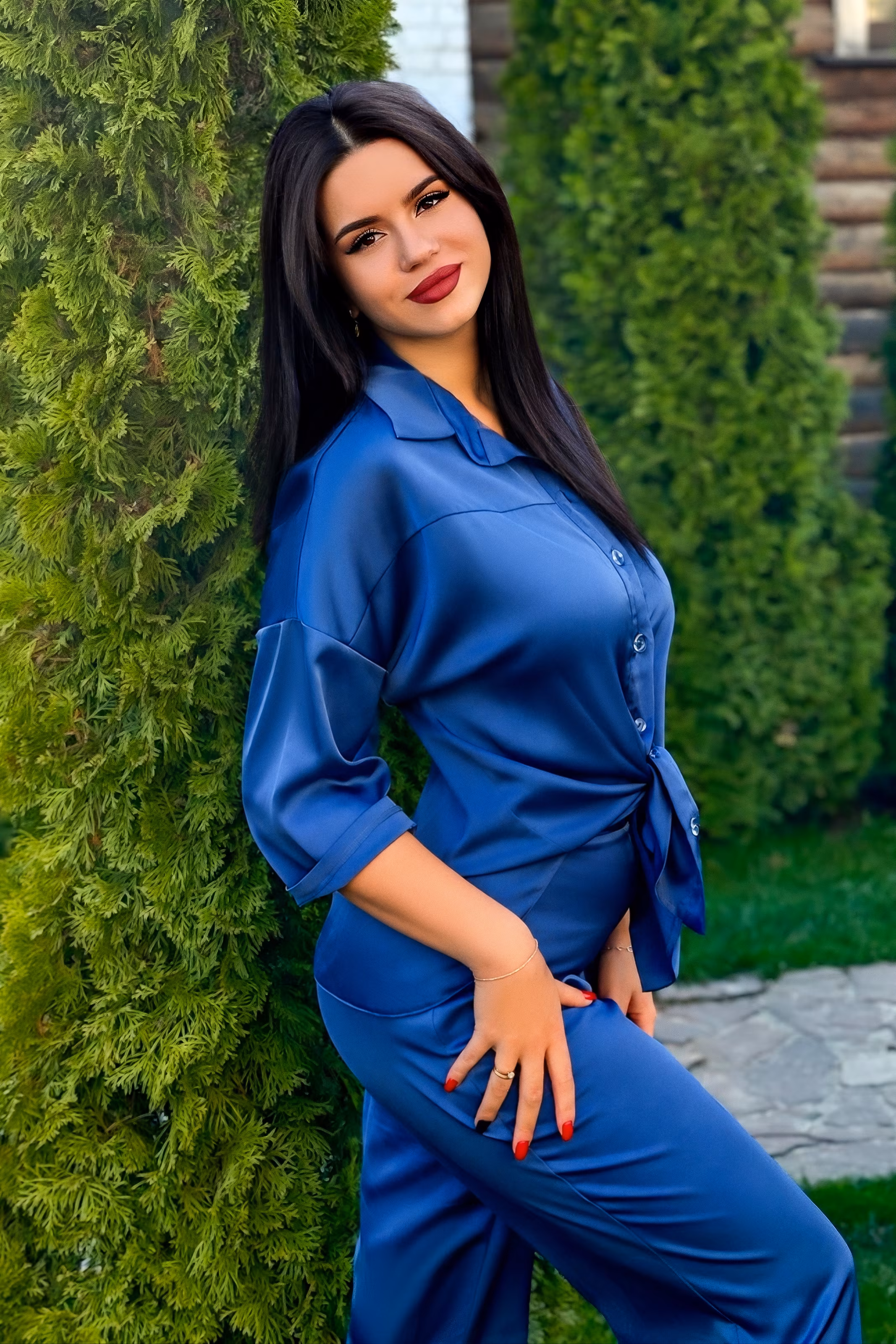 Discover Her Profile